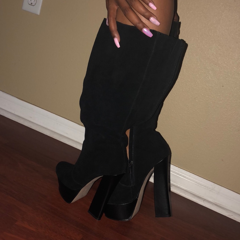 Black Winter Boots